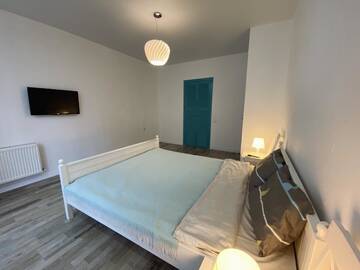 Фото номера Апартаменты с 1 спальней Апартаменты Scandinavian apartment on Marselskaya Street, Бесконтактное заселение г. Крыжановка 8